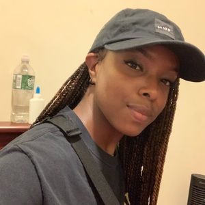 Meet your Posher, Carliese